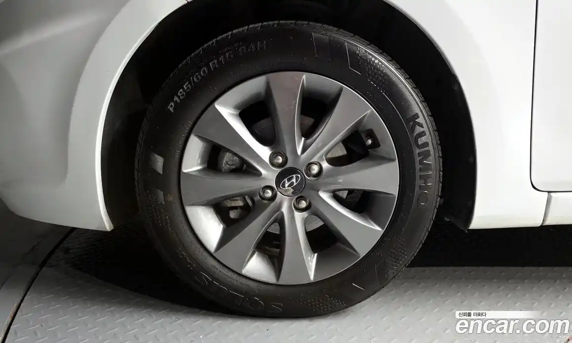 Hyundai Accent 2018 1.4 гидро в Москве, фото 5