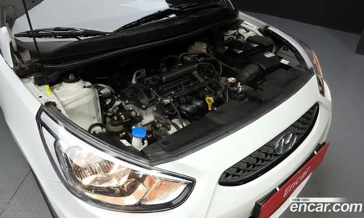 Hyundai Accent 2018 1.4 гидро в Москве, фото 6