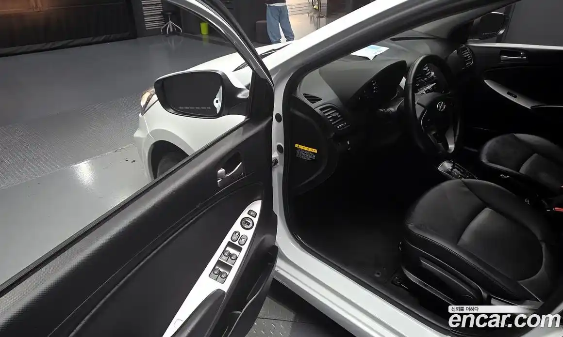 Hyundai Accent 2018 1.4 гидро в Москве, фото 10