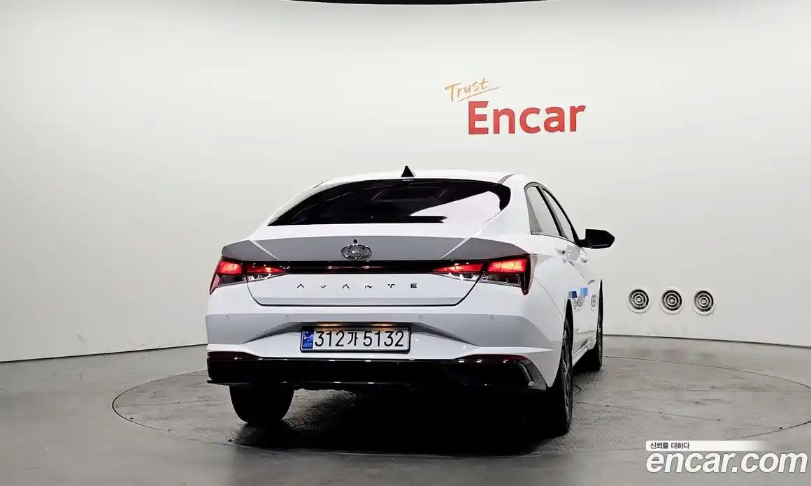 Hyundai Avante 2022 1.6 гидро в Москве № 2196941, фото 4