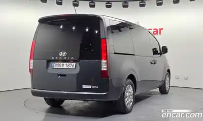 Hyundai Staria 2024 1.6 гидро в Москве № 2196956, миниатюра 2