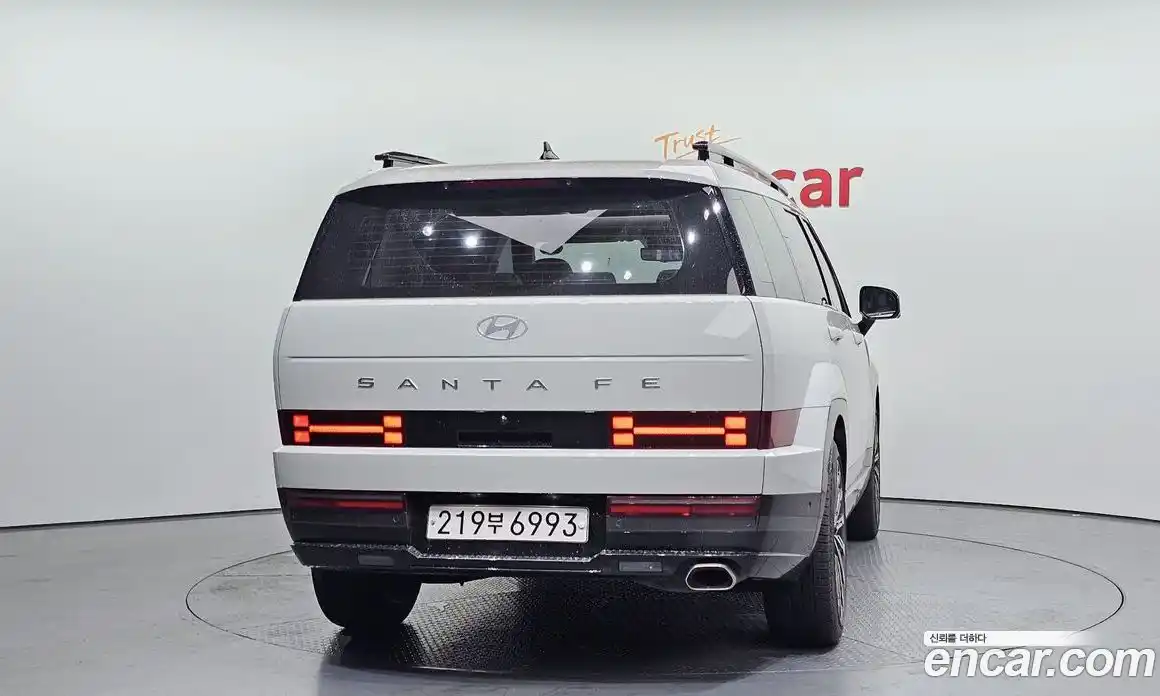 Hyundai Santa Fe 2023 2.5 гидро в Москве № 2196959, фото 4