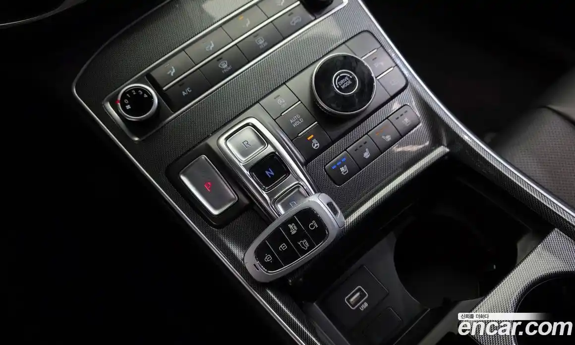 Hyundai Santa Fe 2021 2.2 гидро в Москве № 2196960, фото 9