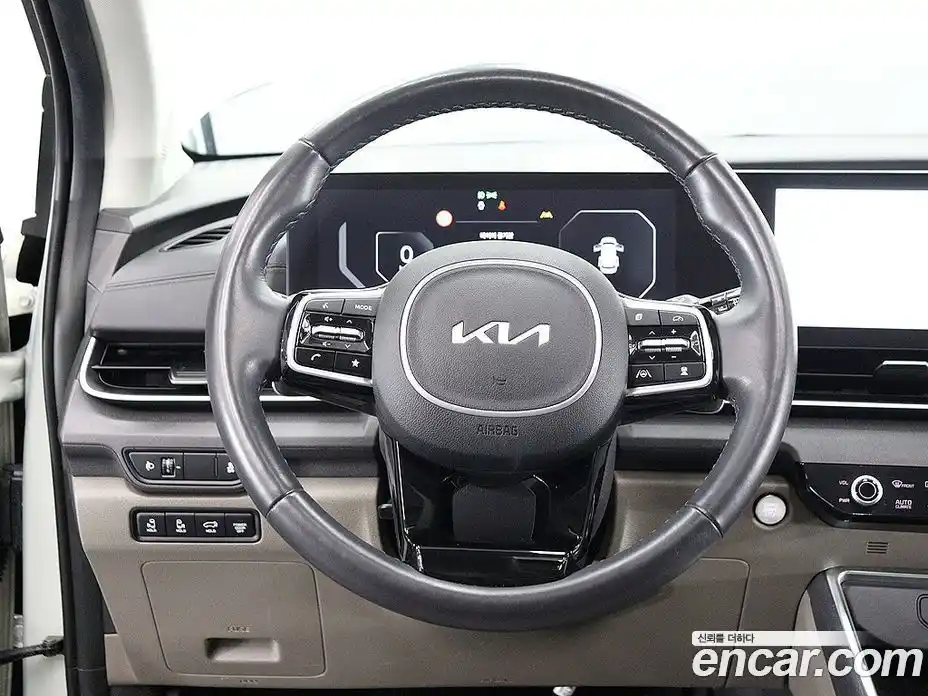 Kia Canival 2024 3.5 гидро в Москве № 2197444, фото 15