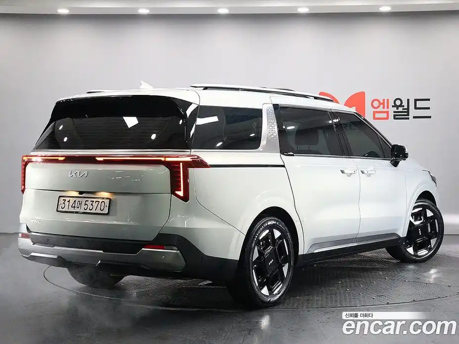 Kia Canival 2024 3.5 гидро в Москве № 2197444, фото 3