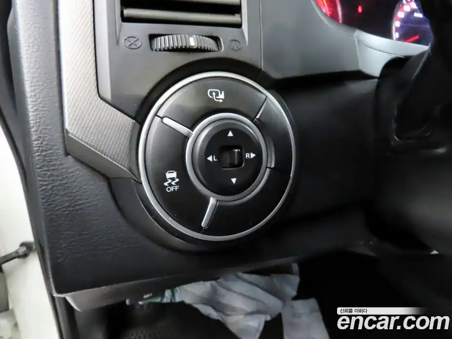 SsangYong Korando 2014 2.0 механика в Москве № 2198895, фото 14