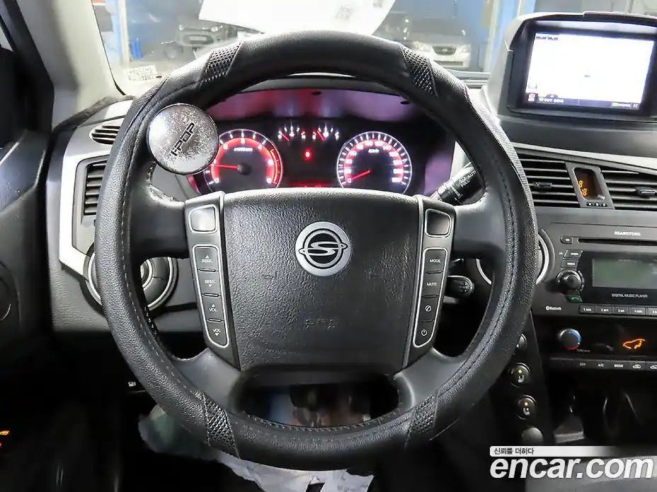 SsangYong Korando 2014 2.0 механика в Москве № 2198895, фото 15