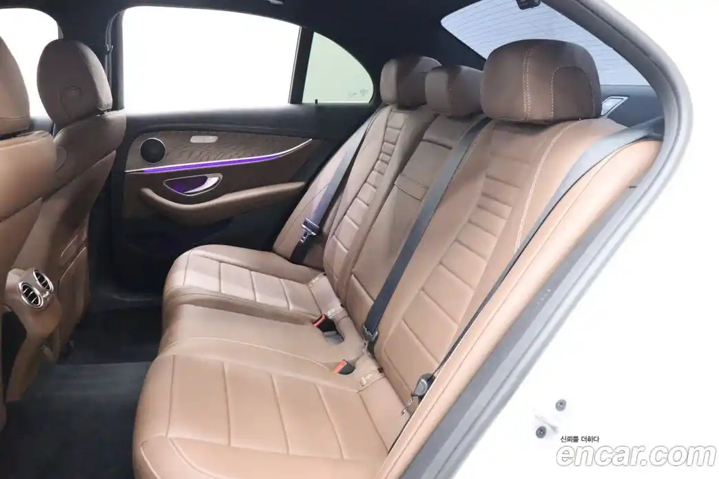 Mercedes-Benz E-Class 2022 2.0 гидро в Москве № 2201053, фото 8