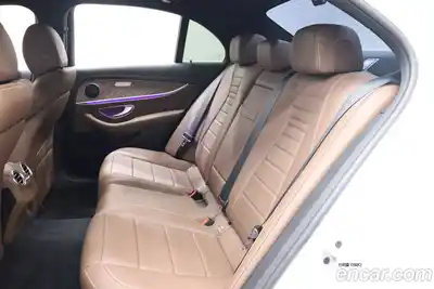 Mercedes-Benz E-Class 2022 2.0 гидро в Москве № 2201053, миниатюра 8