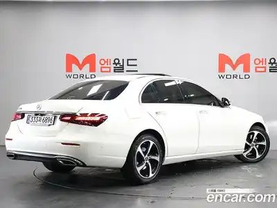 Mercedes-Benz E-Class 2021 2.0 гидро в Москве № 2201212, миниатюра 4