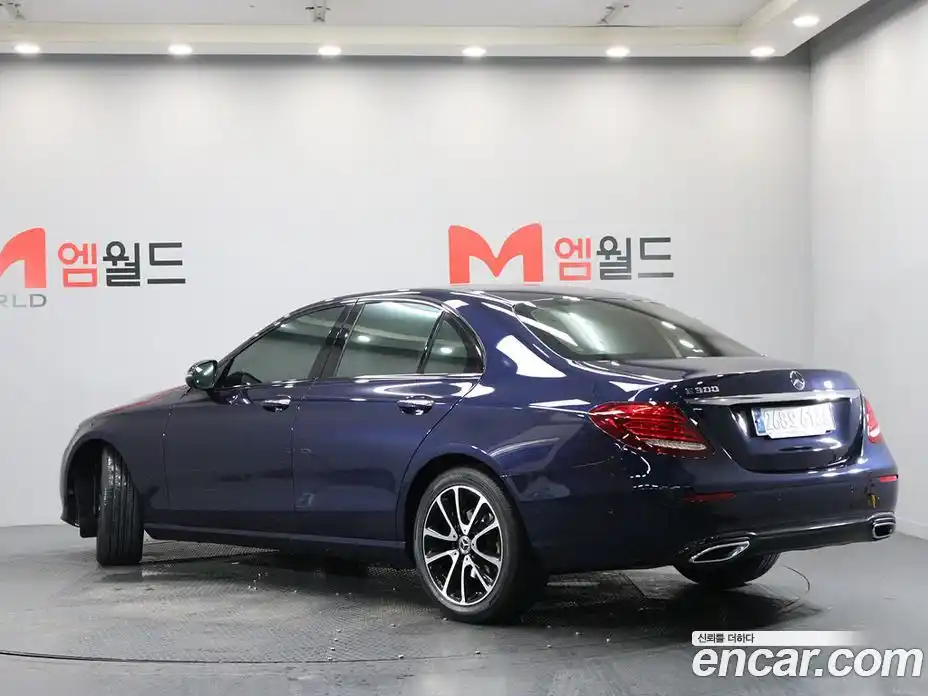 Mercedes-Benz E-Class 2020 2.0 гидро в Москве № 2201364, фото 4