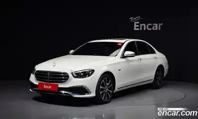 Mercedes-Benz E-Class E300e 4MATIC Exclusive