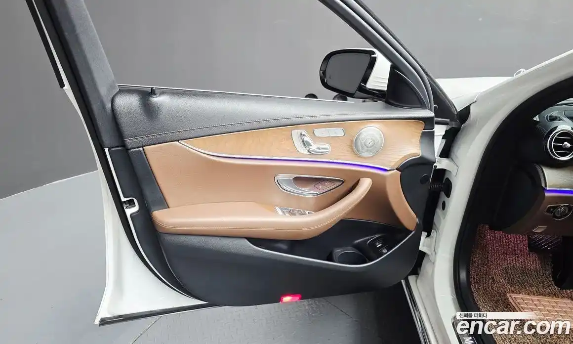 Mercedes-Benz E-Class 2021 2.0 гидро в Москве № 2201714, фото 14