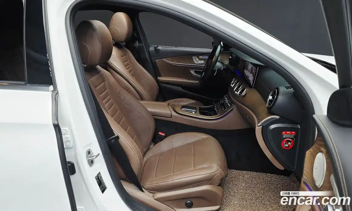 Mercedes-Benz E-Class 2021 2.0 гидро в Москве № 2201714, фото 18