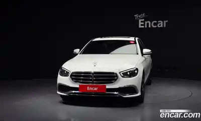 Mercedes-Benz E-Class 2021 2.0 гидро в Москве № 2201714, миниатюра 3