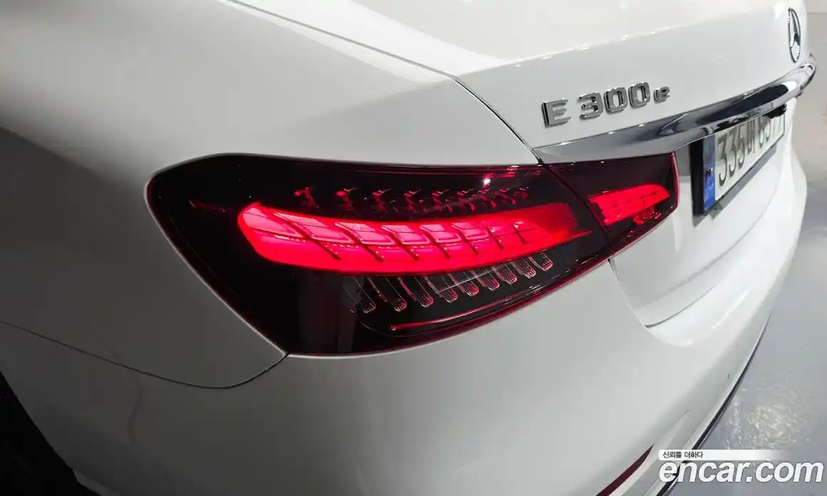 Mercedes-Benz E-Class 2021 2.0 гидро в Москве № 2201714, фото 9