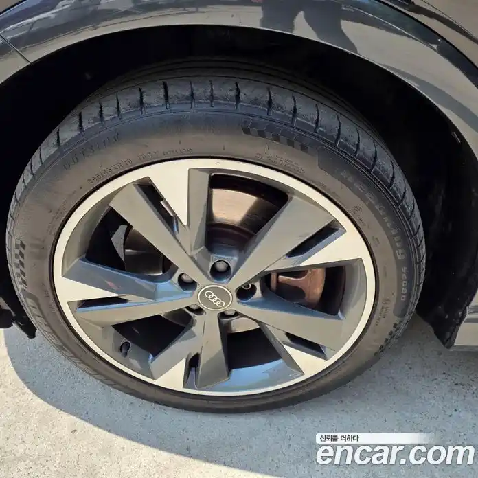 Audi Q4 e-tron 2022 0.2 гидро в Москве № 2202665, фото 19