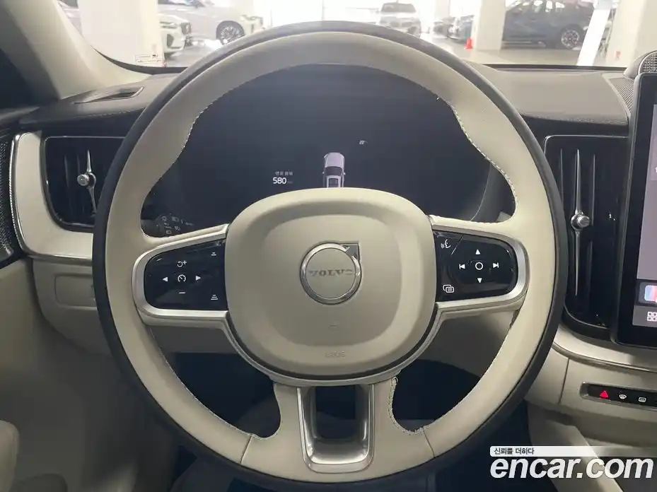 Volvo XC60 2026 2.0 гидро в Москве № 2202906, фото 16