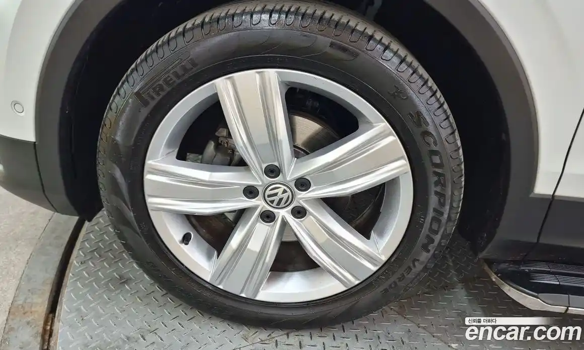 Volkswagen Tiguan 2020 2.0 гидро в Москве № 2204413, фото 6