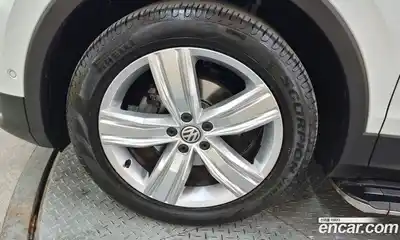 Volkswagen Tiguan 2020 2.0 гидро в Москве № 2204413, миниатюра 6
