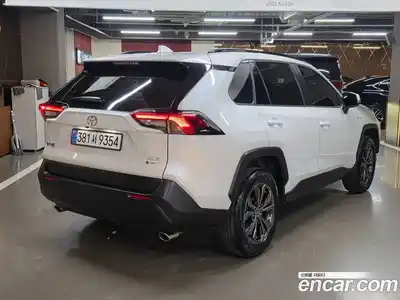 Toyota RAV4 2025 2.5 гидро в Москве № 2204798, миниатюра 2