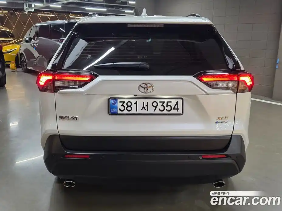 Toyota RAV4 2025 2.5 гидро в Москве № 2204798, фото 4