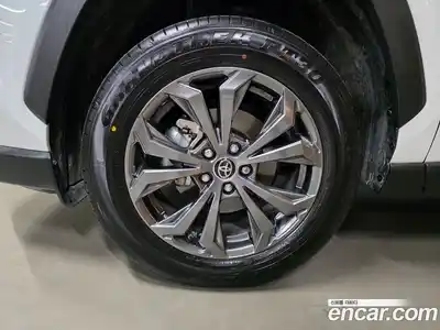 Toyota RAV4 2025 2.5 гидро в Москве № 2204798, миниатюра 5