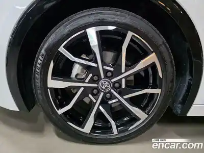 Toyota Prius 2023 2.0 гидро в Москве № 2204811, миниатюра 5