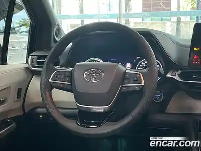 Toyota Sienna 2021 2.5 гидро в Москве № 2204815, миниатюра 12
