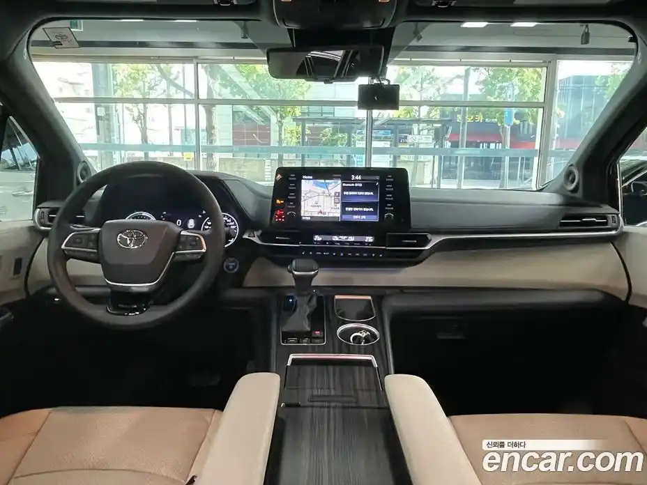 Toyota Sienna 2021 2.5 гидро в Москве № 2204815, фото 7