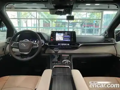 Toyota Sienna 2021 2.5 гидро в Москве № 2204815, миниатюра 7
