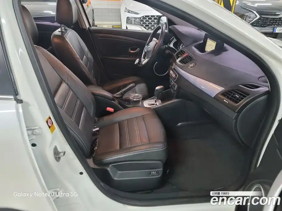 Renault SM3 2015 0.1 гидро в Москве № 2206022, фото 15