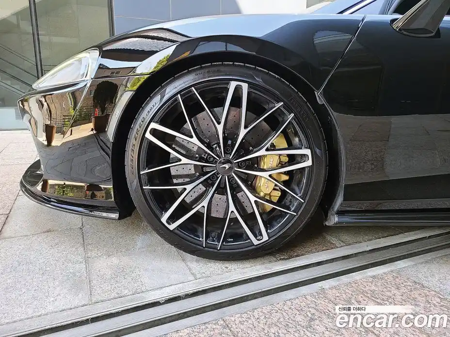 McLaren GT 2022 4.0 автомат (гидро), фото 20 McLaren GT 2022 4.0 автомат (гидро), фото 20