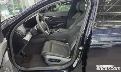 BMW 5-Series 2025 2.0 гидро в Москве № 2206733, миниатюра 11
