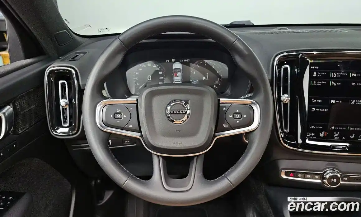 Volvo XC40 2022 2.0 гидро в Москве № 230375, фото 13