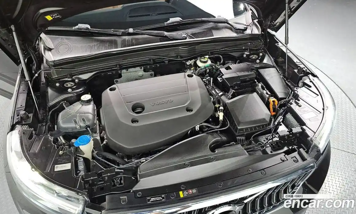 Volvo XC40 2022 2.0 гидро в Москве № 230375, фото 6