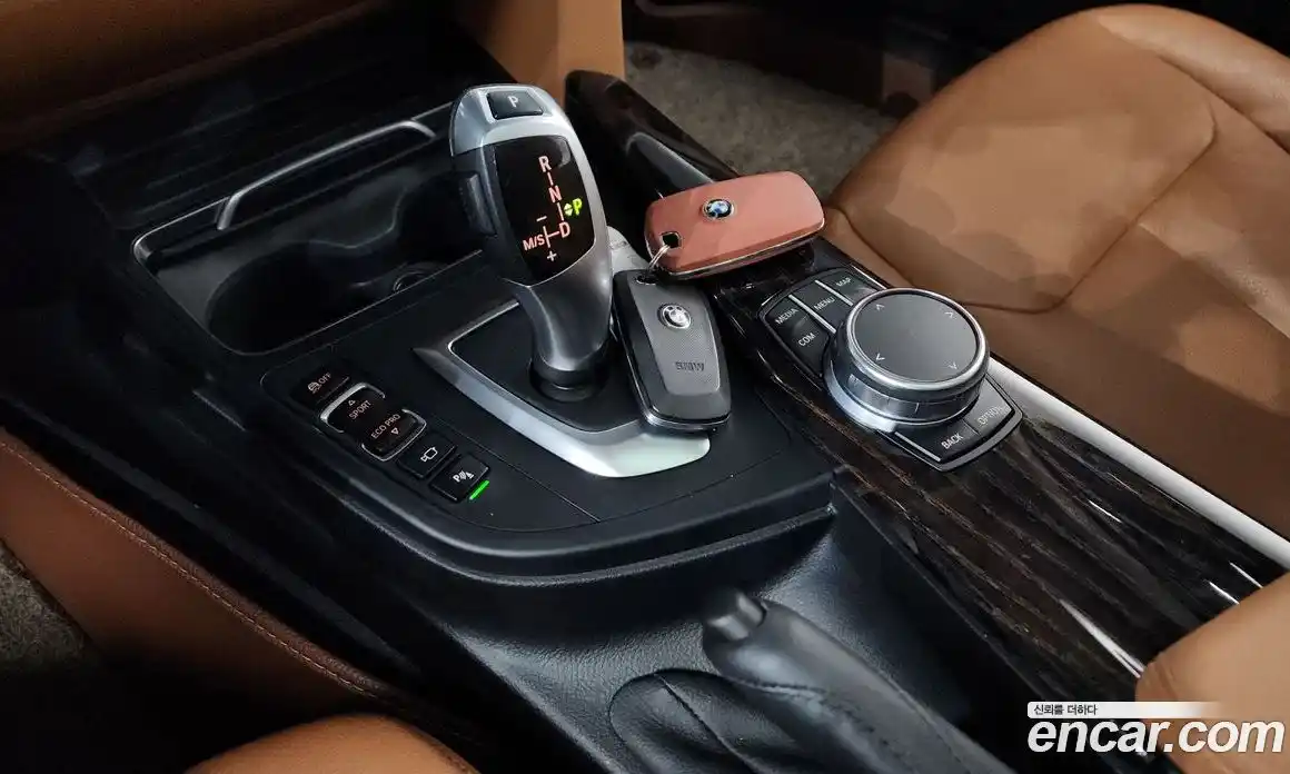 BMW 3-Series 2018 2.0 гидро в Москве № 236914, фото 9