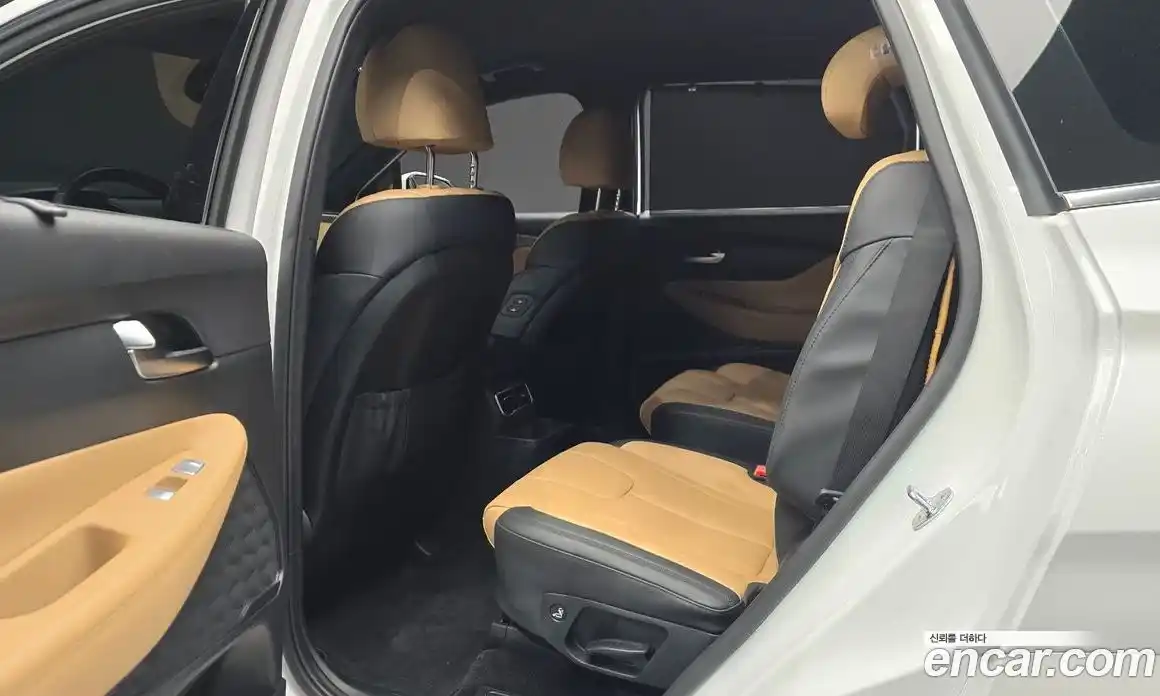 Hyundai Santa Fe 2023 1.6 гидро в Москве, фото 11