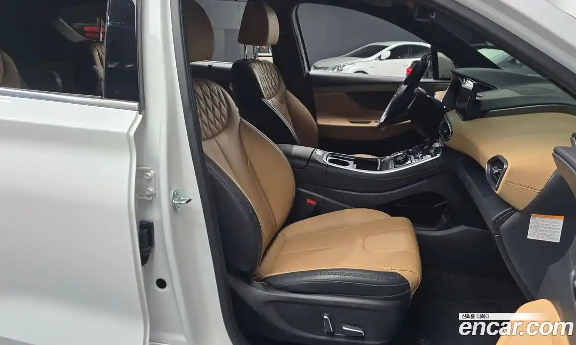 Hyundai Santa Fe 2023 1.6 гидро в Москве, фото 9