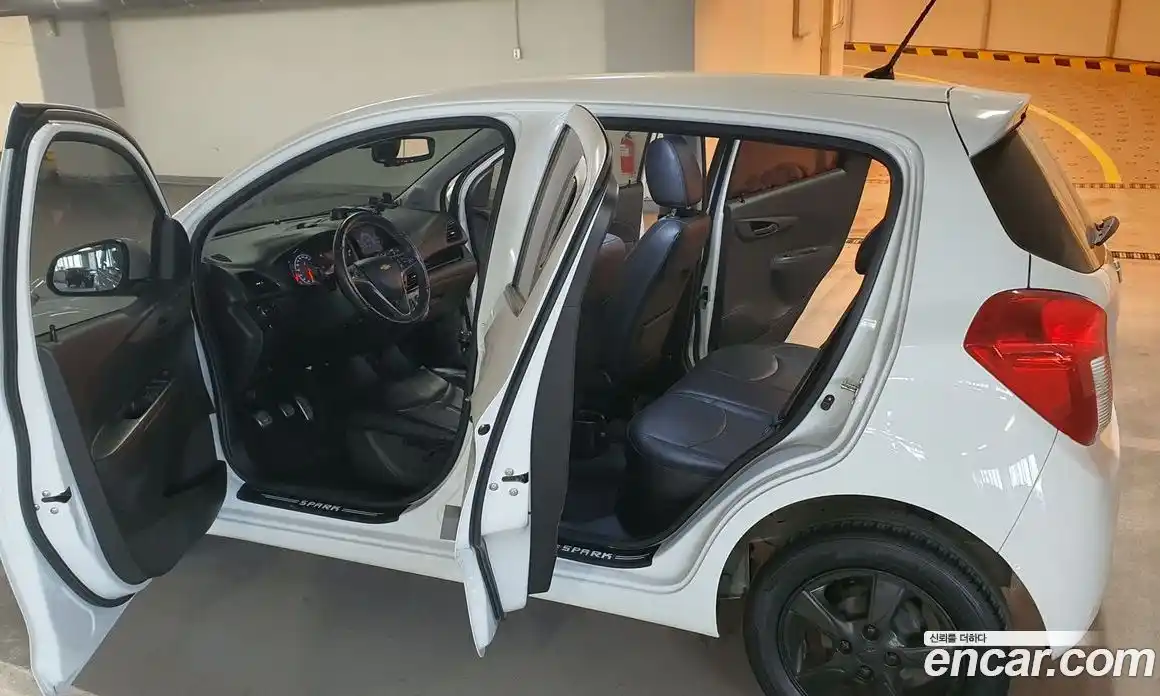 Chevrolet Spark 2015 1.0 механика в Москве, фото 18