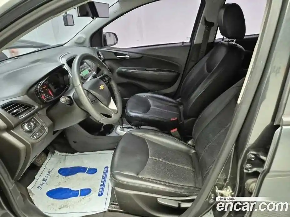 Chevrolet Spark 2017 1.0 гидро в Москве № 105624, фото 11