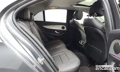Mercedes-Benz E-Class 2018 2.0 гидро в Москве, миниатюра 12