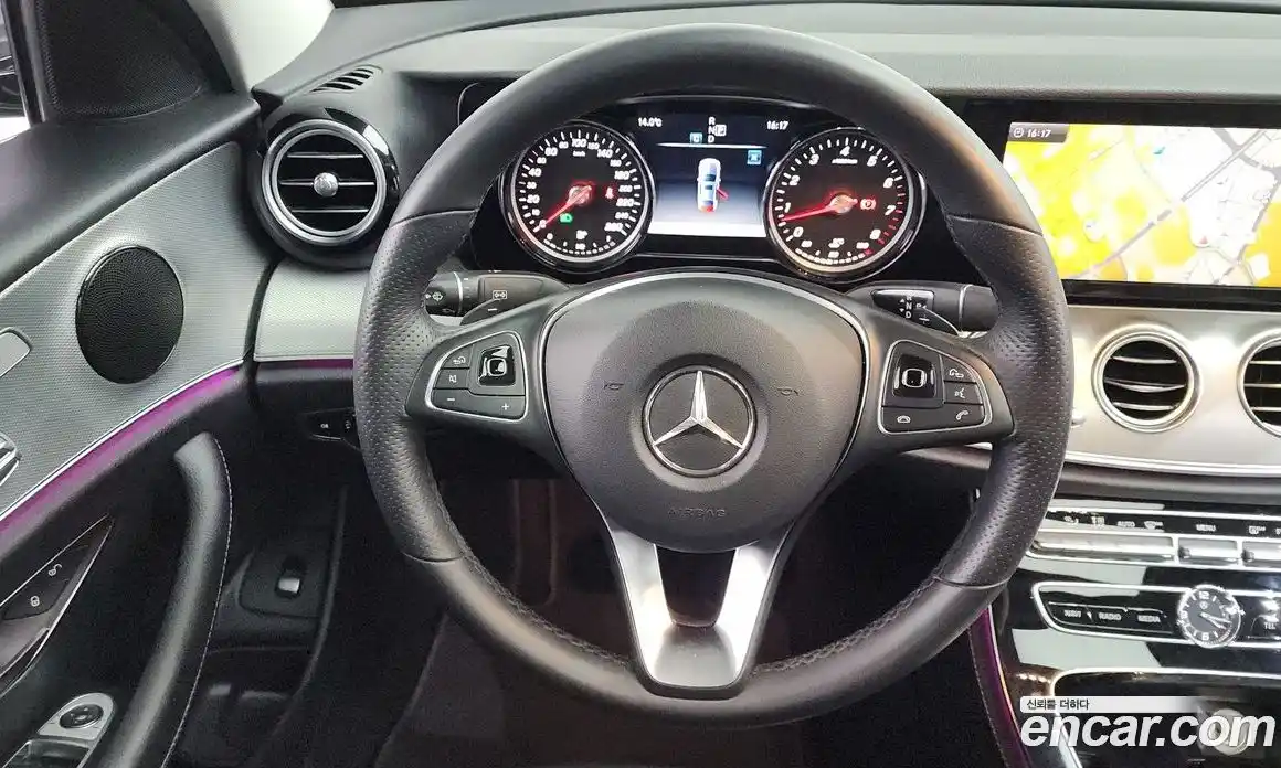 Mercedes-Benz E-Class 2018 2.0 гидро в Москве, фото 13