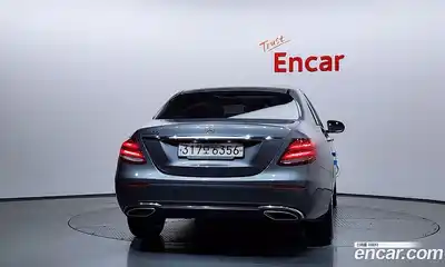 Mercedes-Benz E-Class 2018 2.0 гидро в Москве, миниатюра 4