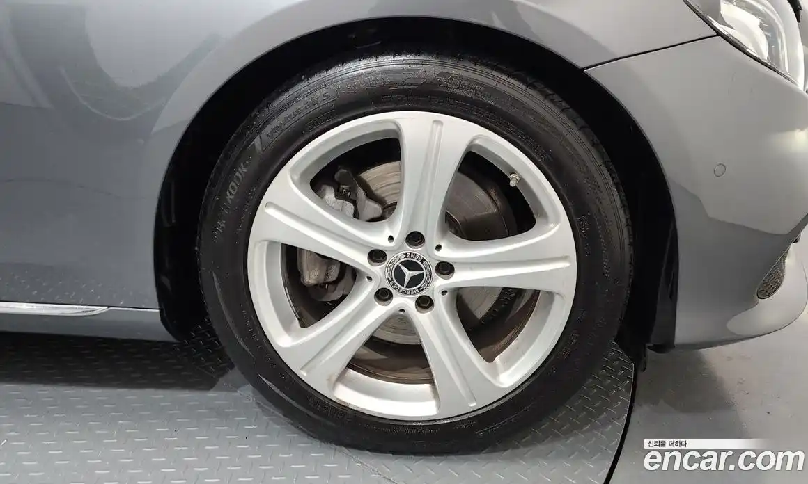 Mercedes-Benz E-Class 2018 2.0 гидро в Москве, фото 5
