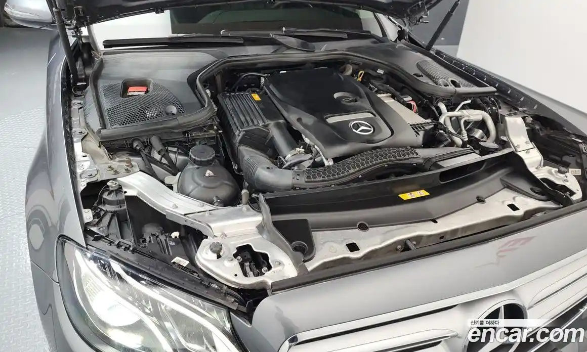 Mercedes-Benz E-Class 2018 2.0 гидро в Москве, фото 6