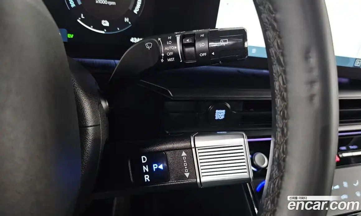 Hyundai Santa Fe 2023 1.6 гидро, фото 9