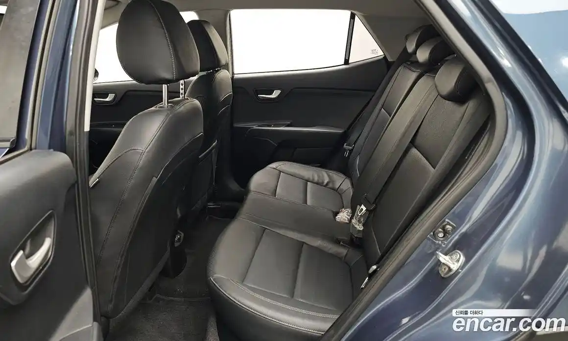 Kia Stonic 2018 1.4 гидро в Москве, фото 11