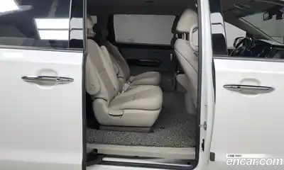 Kia Canival 2018 2.2 гидро в Москве № 123876, миниатюра 12