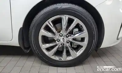 Kia Canival 2018 2.2 гидро в Москве № 123876, миниатюра 5